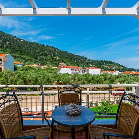 Kalesma Golden * Chrysi Ammoudia