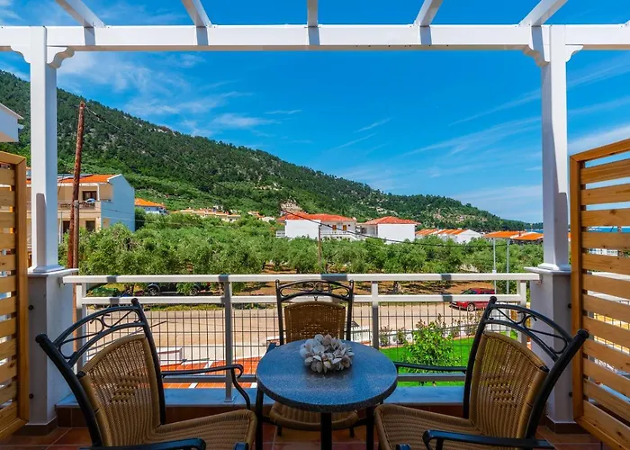 Kalesma Golden * Chrysi Ammoudia