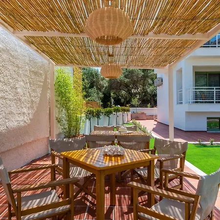 Kalesma Golden * Chrisi Ammoudia