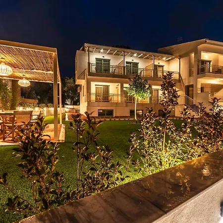 Kalesma Golden Chrisi Ammoudia